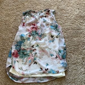 Lightweight floral top